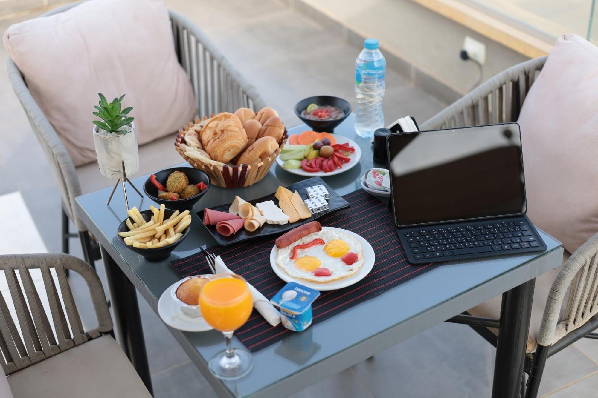 Golden Palm Sunrise Inn Kafret el-Gabal Kültér fotó